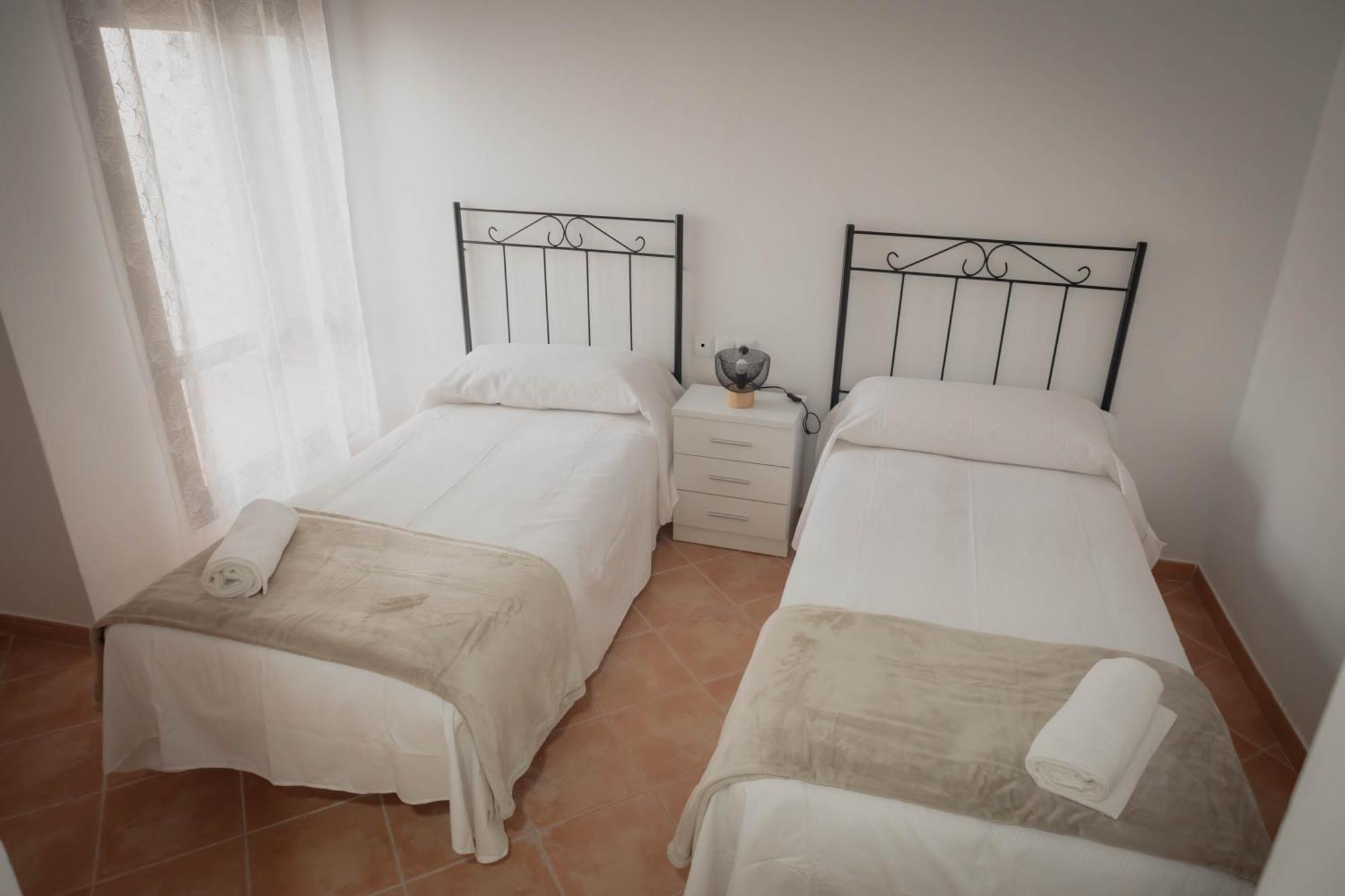 Neade Residencial Suites ซานลูการ์ เด กัวเดียนา ภายนอก รูปภาพ