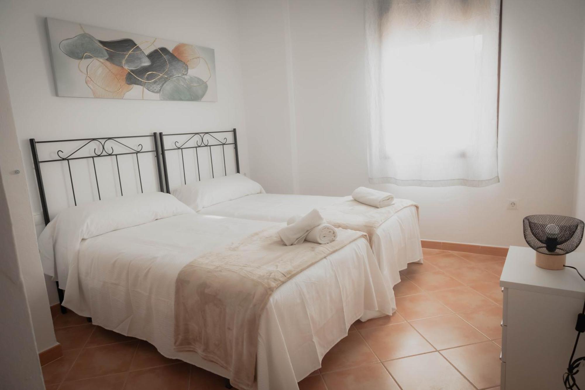 Neade Residencial Suites ซานลูการ์ เด กัวเดียนา ภายนอก รูปภาพ