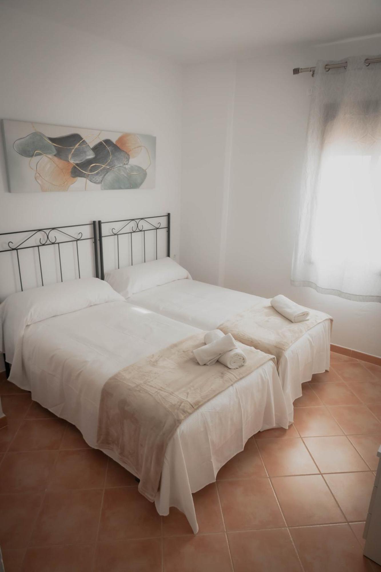 Neade Residencial Suites ซานลูการ์ เด กัวเดียนา ภายนอก รูปภาพ